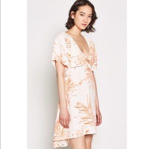 NWT Joie Aralda Dress